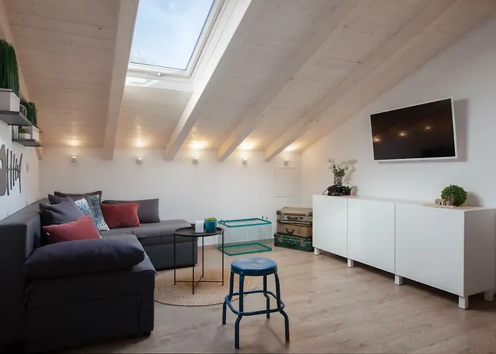 Seafront Center Apartment Fyaka