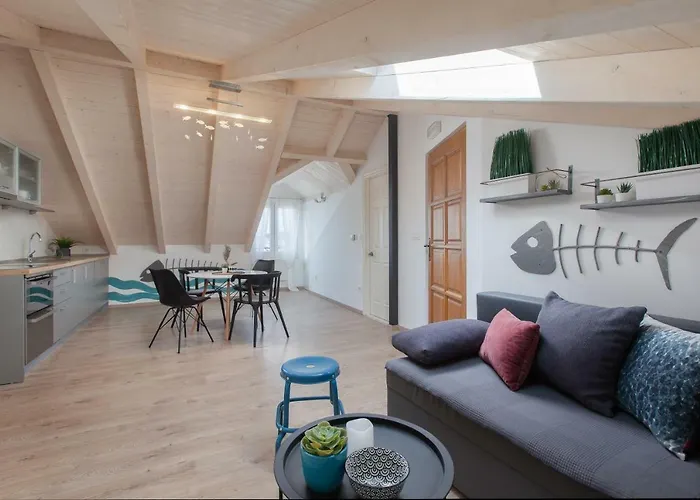 Seafront Center Apartment Fyaka